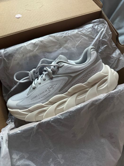 Кроссовки Under Armour UA W HOVR Runner 2