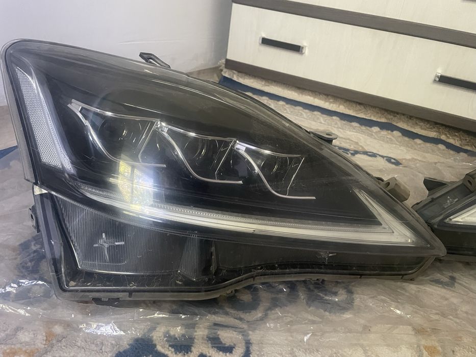 Фары на lexus is