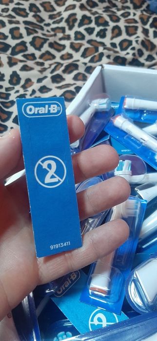 Periuta capete rezerva electrica oral B IO NOI originale
