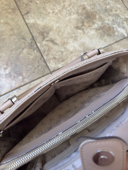 Geanta DKNY culoare neutra