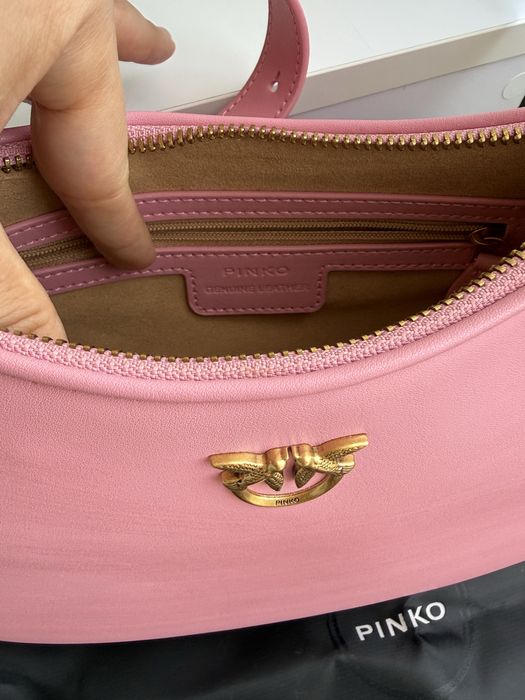 Чанта Pinko half moon в розово