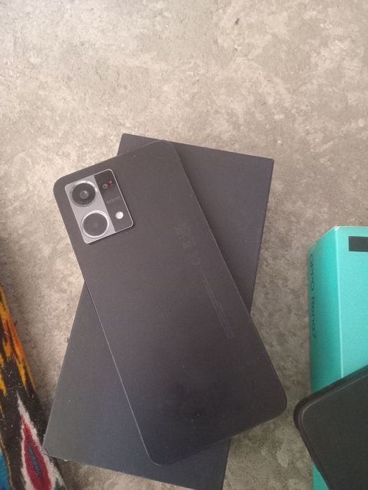 Oppo reno7 xolati zo'r