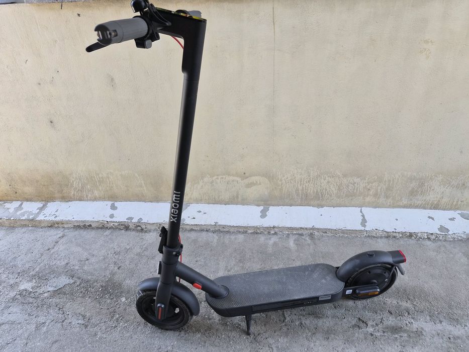 Vând sau schimb xiaomi  va rog luați legătura cu mine pe WhatsApp