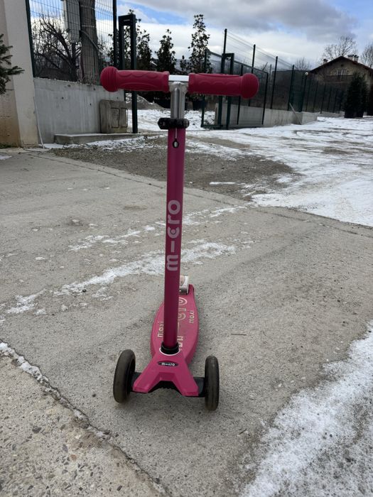 детска тротинетка Micro maxi deluxe