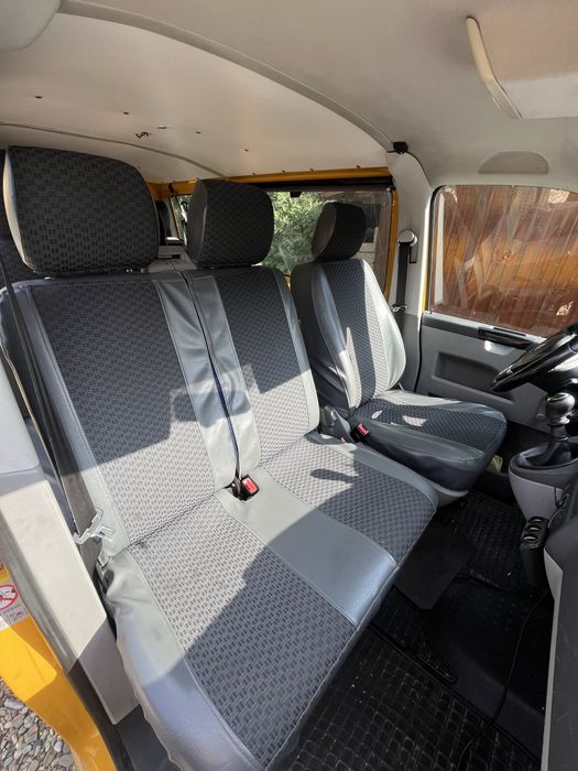 VW T5  8+1 locuri   2.0 diesel