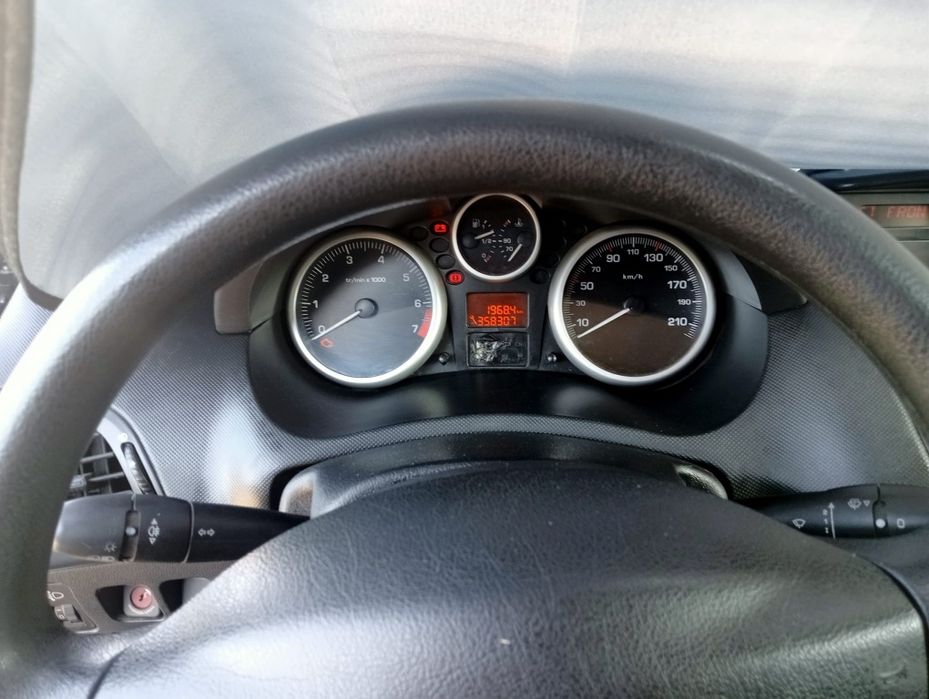 Peugeot 206 plus-2011