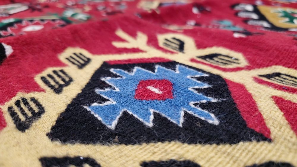 Ръчно изработен Чипровски килим - модел "116", 6 кв.м, 2 броя