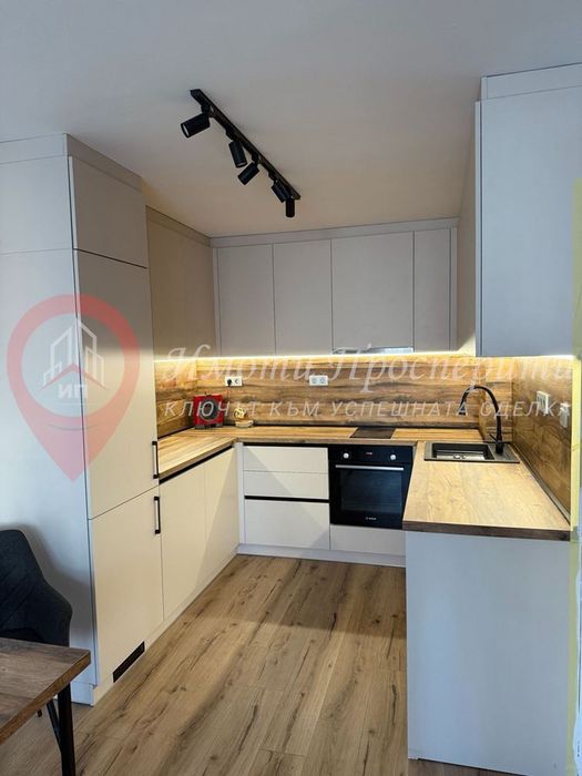 Дава се под наем Двустаен апартамент в София, Център - 71 кв.м за 950 € - Снимка #1