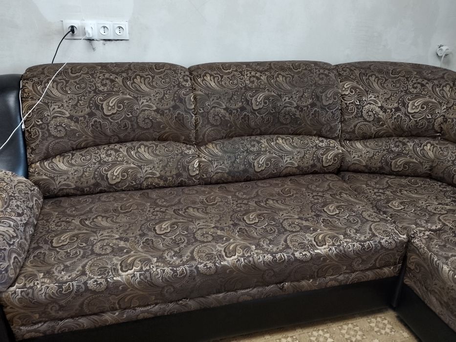 Угловой диван б/у