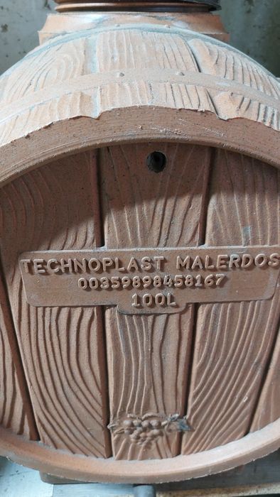 Пластмасови бурета 100 литра