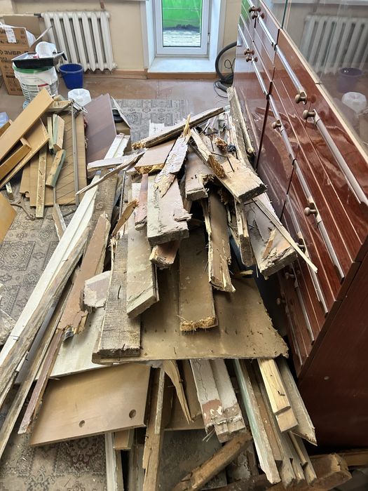 Деревянные полы на дрова, самовывоз, беспатно.