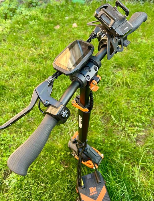 Trotinetă electrică KuKirin G2 Max + accesorii, foarte bine întreținută