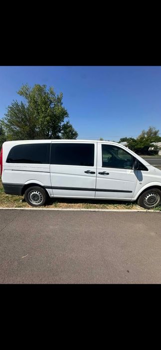 Mercedes Vito ...