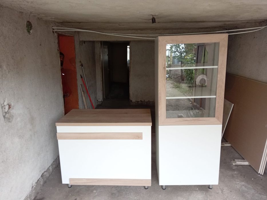 Витрина и плот изгодно