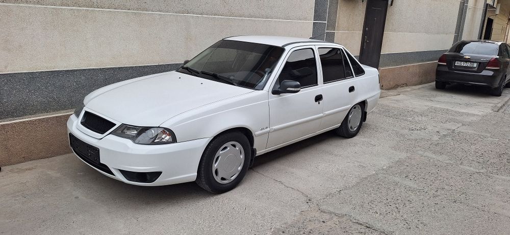 Продаётся автомобиль нексия 2 сонс