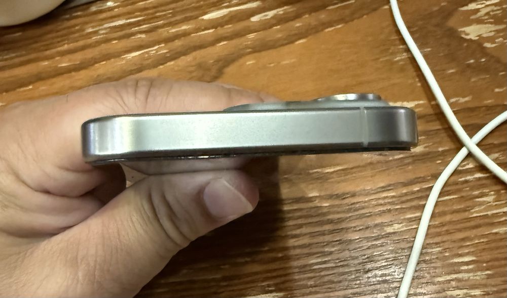 iPhone 15 pro 256gb Natural