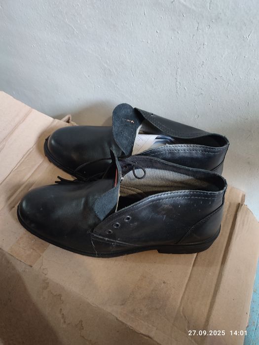 Ботинки кожаные размер 43