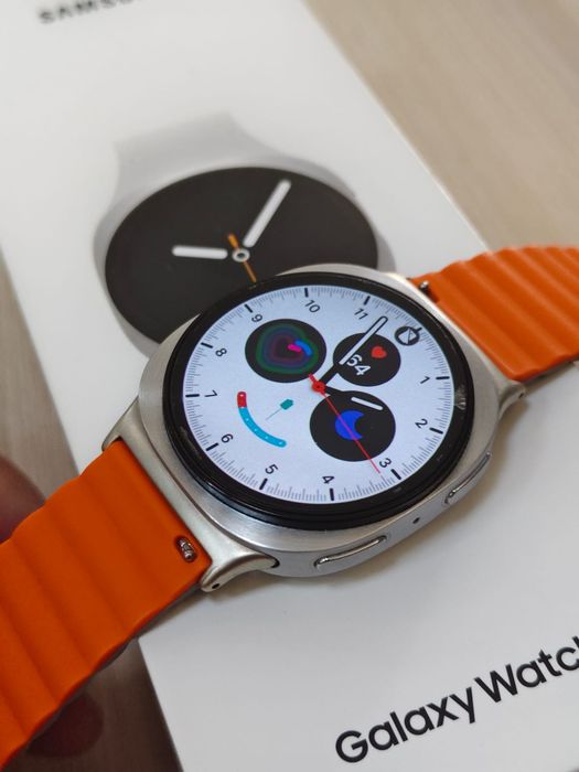 Часы Samsung Watch 8