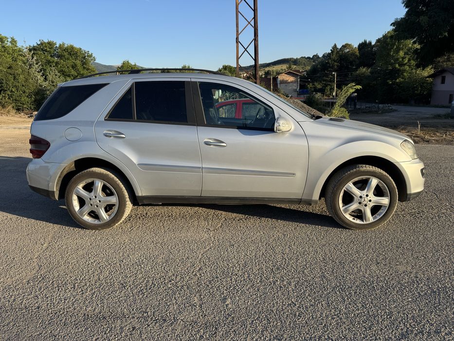Mercedes-Benz ML320