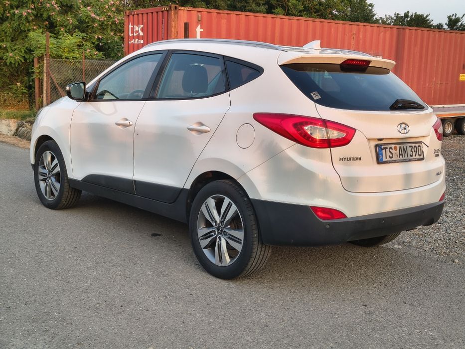 Vand schimb Hyundai IX35 2.0 crdi 4*4  2015 184 cai Euro 5