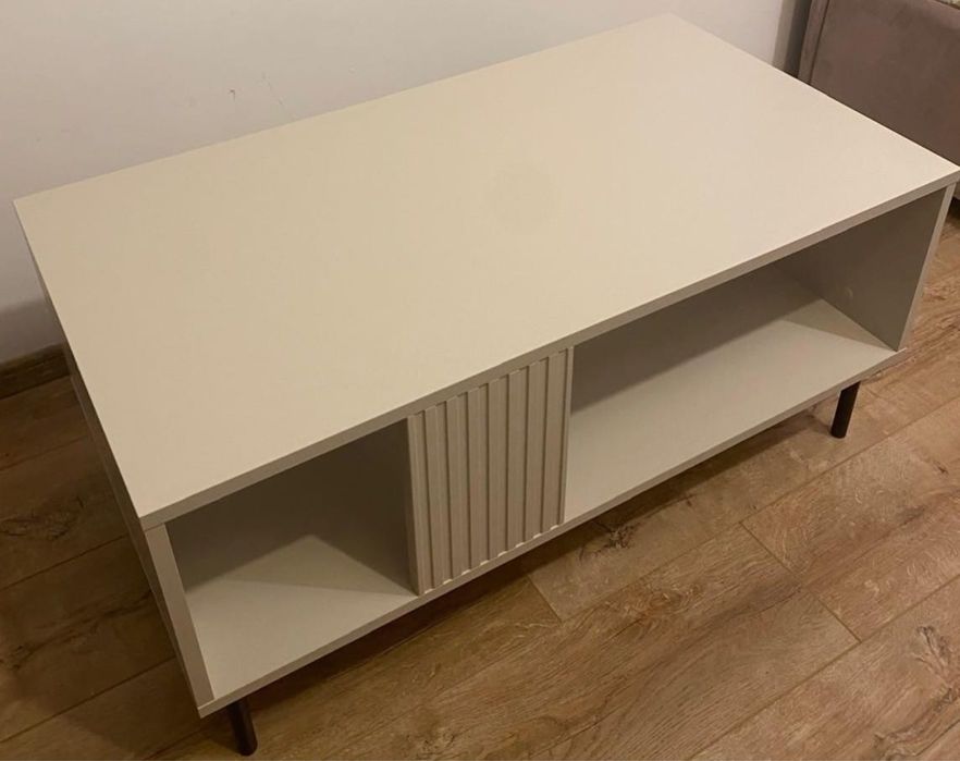 masa pentru living, material MDF, culoare casmir