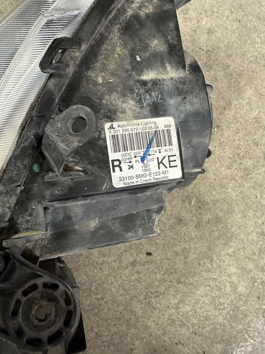 десен фар хонда сивик 8 2006г ксенон