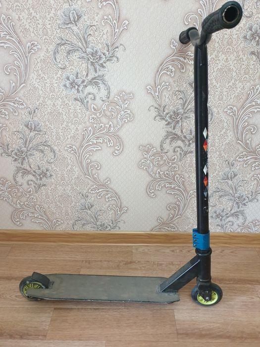 трюковой самокат Black Dragon