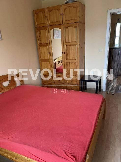 Дава се под наем Двустаен апартамент в Варна, Бриз - 76 кв.м за 498.27 € - Снимка #3