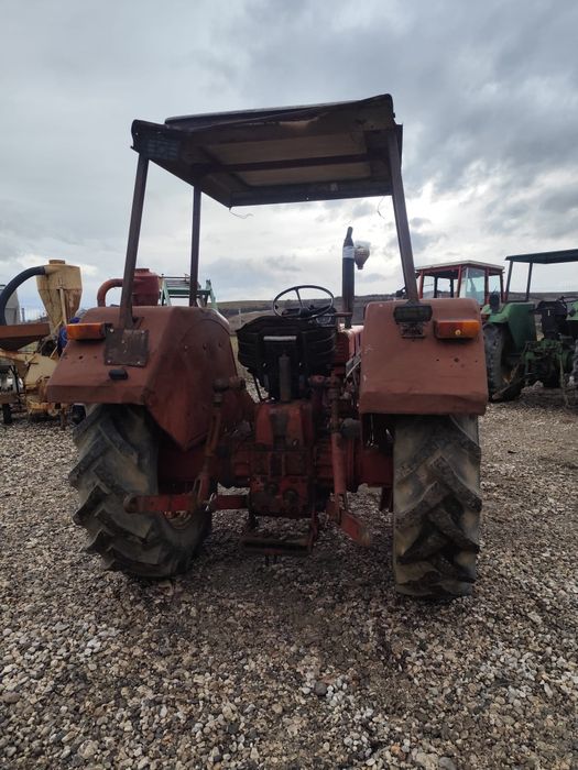 Tractor international 844 S