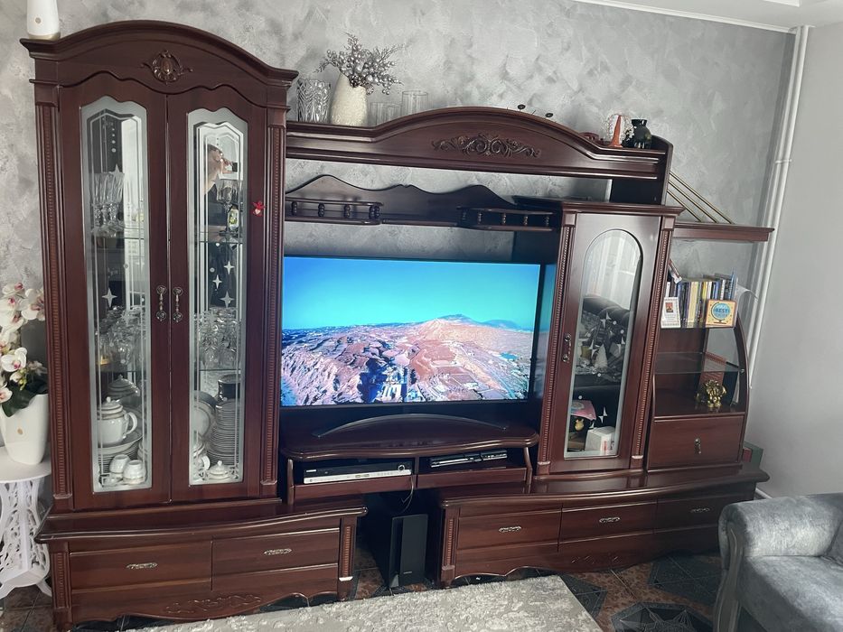 Vand mobila sufragerie