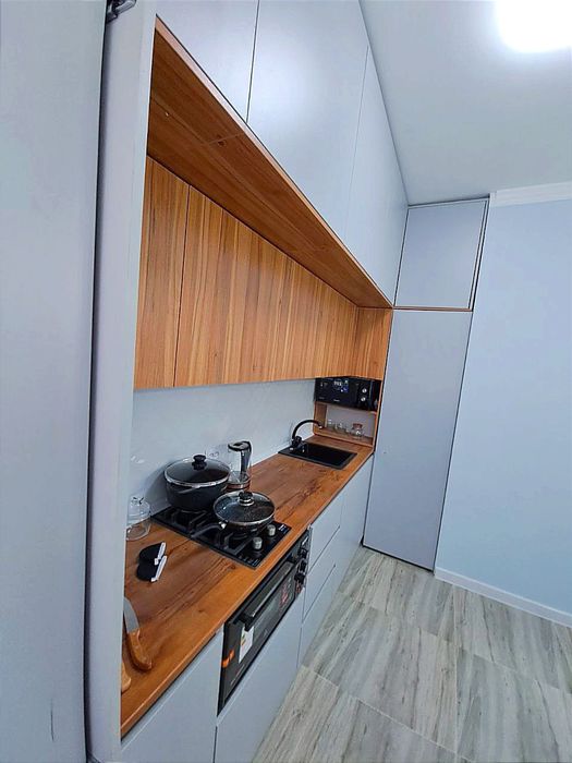 Беруний метро олдидаги квартирага шерикликка кизлар оламан