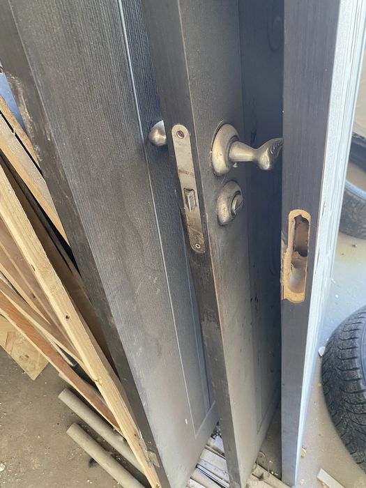 Есік сатылады и профнастил