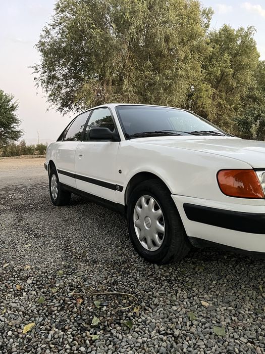 Audi   c4  1991