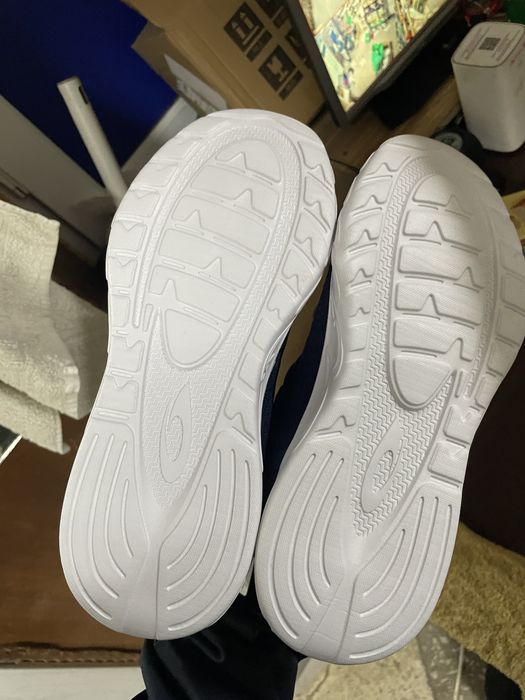 продаю кросовки новые