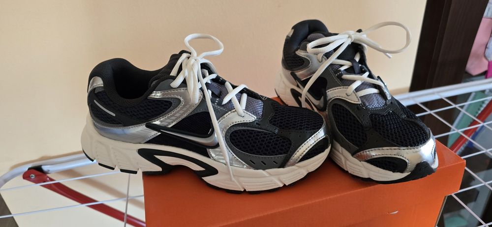 Маратонки Nike V5 Rnr (Seaweed/ Metallic Silver-Anthracite)