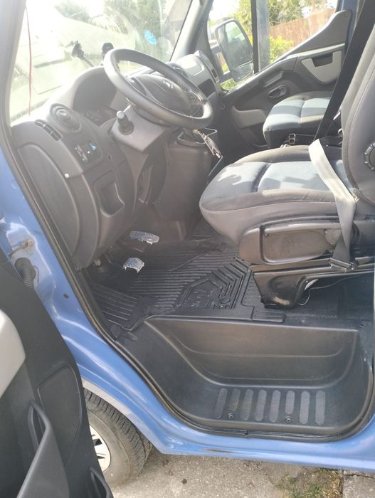 Vând Renault master 2015