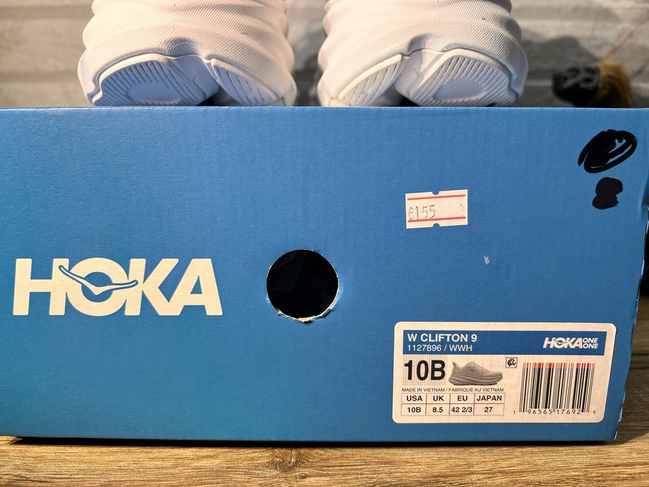 Hoka Clifton 9 42 27 cm