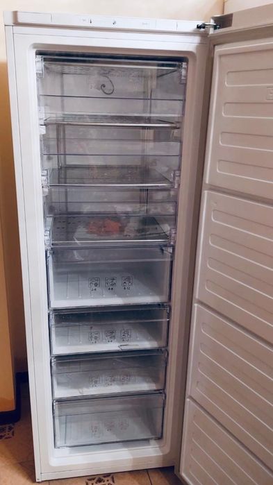 Продается морозильник