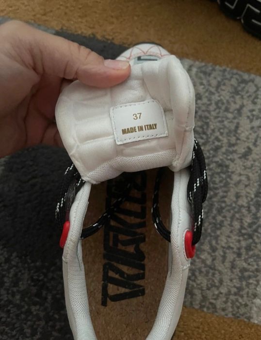 Adidași originali