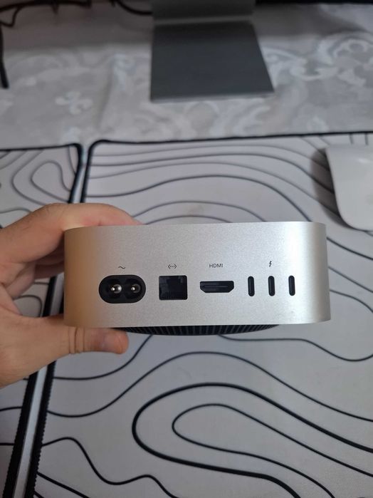 Mac Mini M4 + MSI 4K UHD 60 HZ MD27 + Magic mouse 3 gen