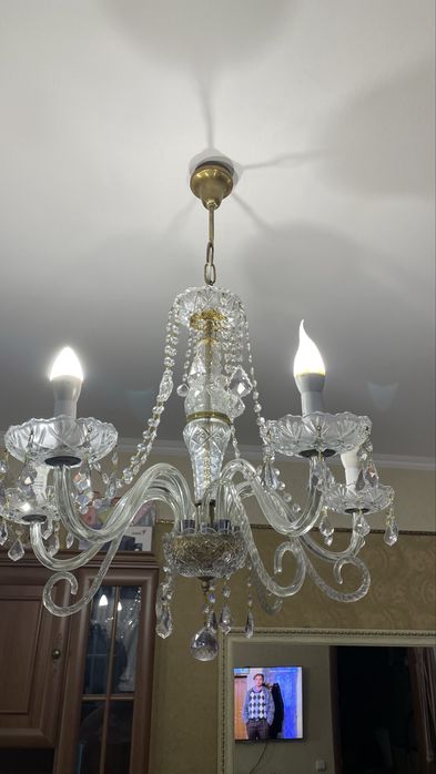 Люстра хрустальная срочно