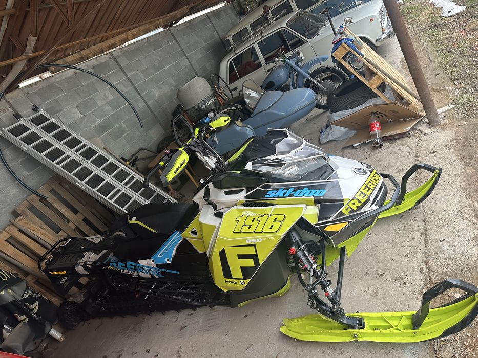 Ski Doo 850 Free ride