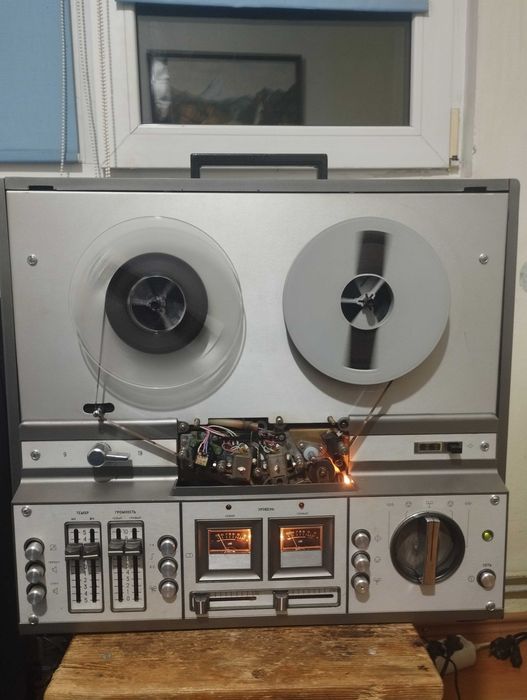 Magnetofon funcționabil Polonez