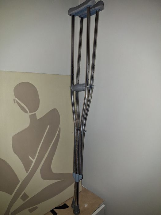 Отдам костыли бесплатно