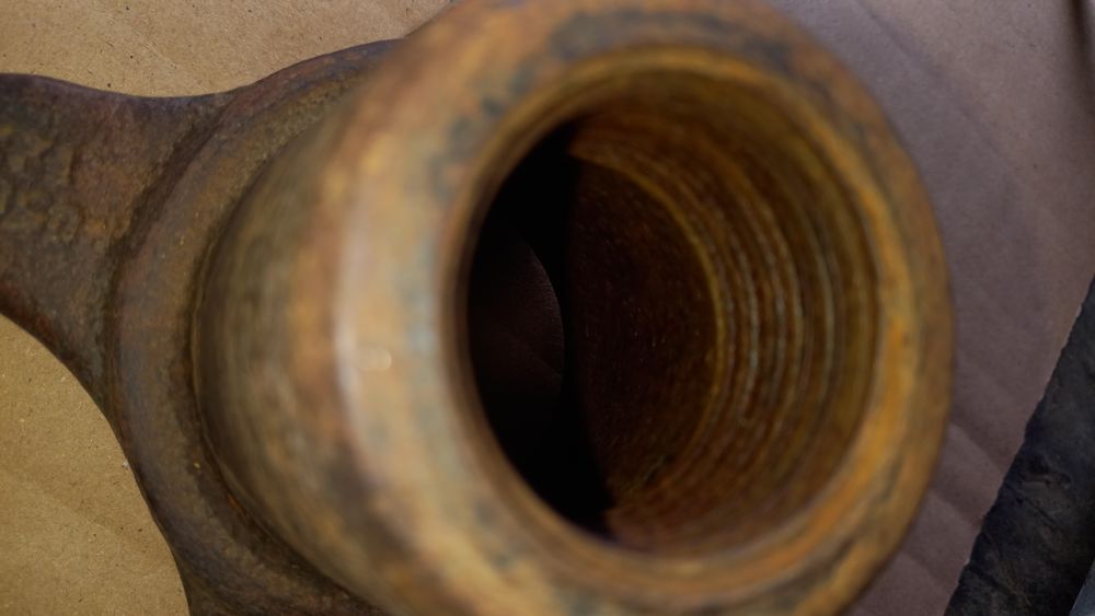 Продам гайку фитинга