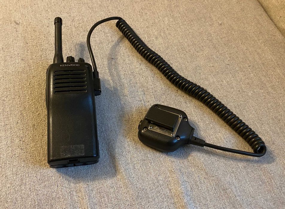 Statie emisie receptie Kenwood TK-260G + receptor fara incarcator