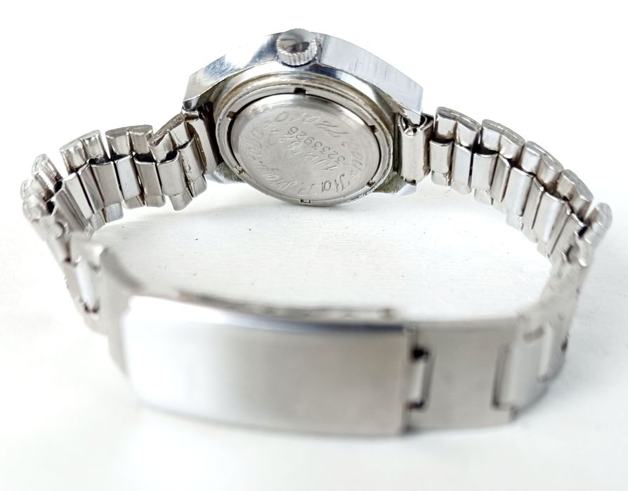 Лъч luch 21 j automatic - дамски механичен часовник(автоматик), с възможност и за ръчно навиване. ПРОФИЛАКТИРАН