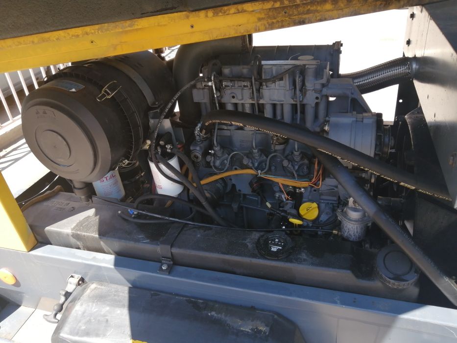 Продам  компрессор Atlas copco Xas 66,