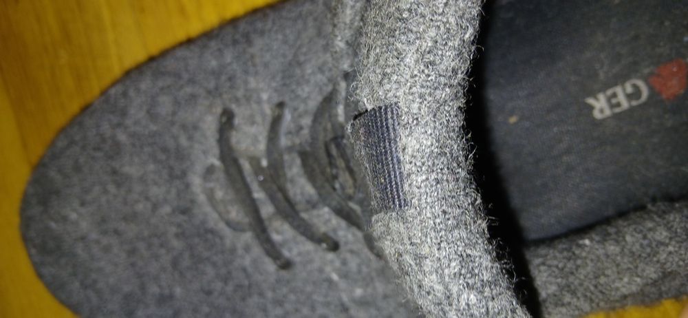 Incaltaminte 43  din lana merinos  pt,bărbați.