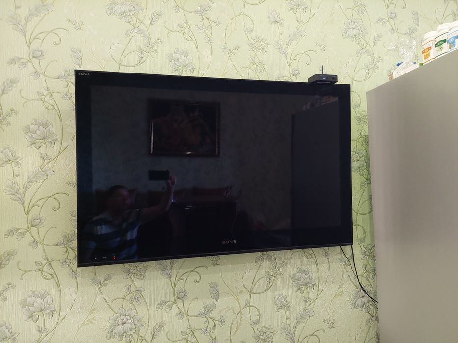 Продам телевизор SONY